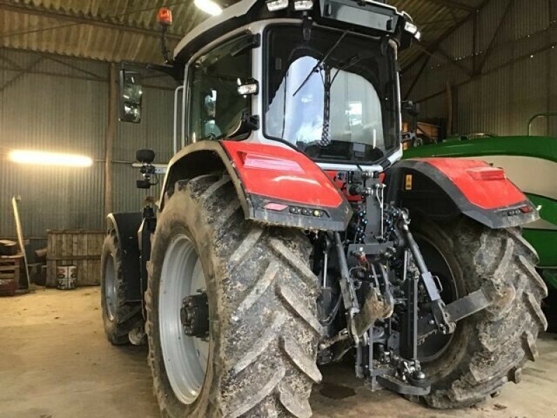 Traktor del tipo Massey Ferguson TRACTEUR M-F 8S225, Gebrauchtmaschine en Paray-le-monial (Imagen 4)