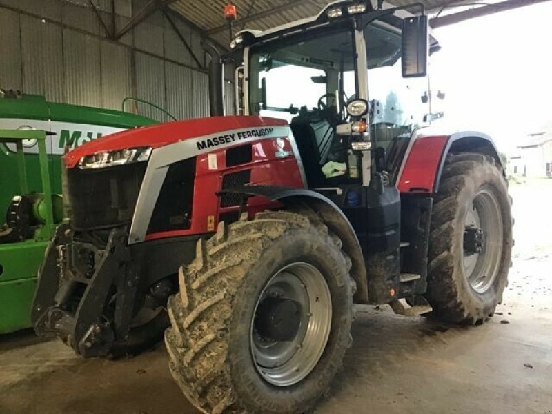 Traktor типа Massey Ferguson TRACTEUR M-F 8S225, Gebrauchtmaschine в Paray-le-monial (Фотография 1)