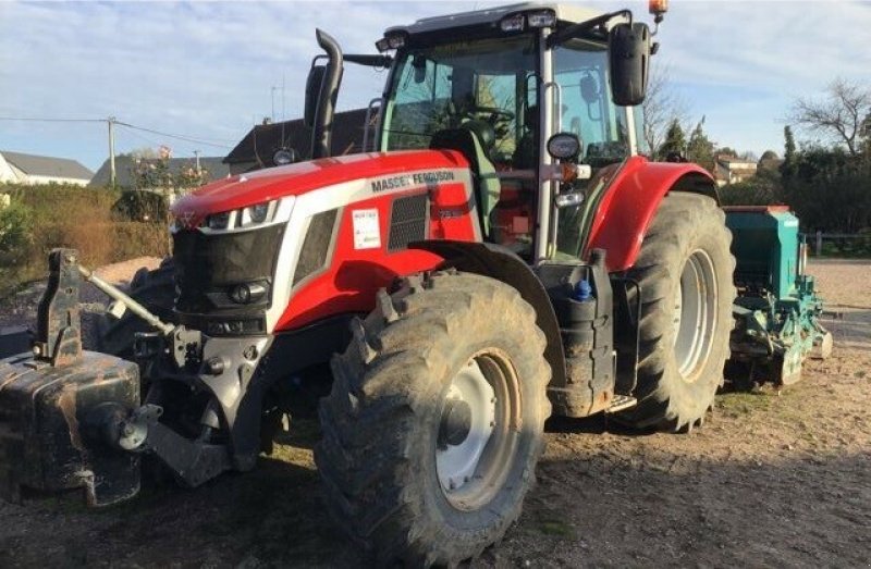 Traktor of the type Massey Ferguson TRACTEUR MF 7S165, Gebrauchtmaschine in Paray-le-monial (Picture 1)