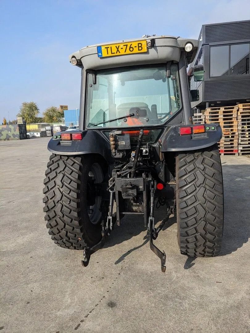 Traktor des Typs Massey Ferguson Tractor MF 2430 ST, Gebrauchtmaschine in Groningen (Bild 7)