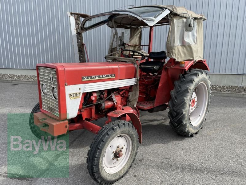 Traktor Türe ait McCormick 323, Gebrauchtmaschine içinde Bamberg (resim 1)