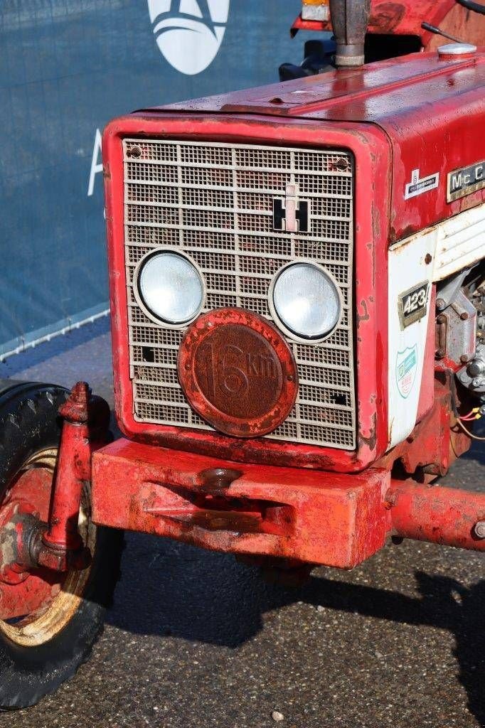 Traktor typu McCormick 423, Gebrauchtmaschine w Antwerpen (Zdjęcie 10)