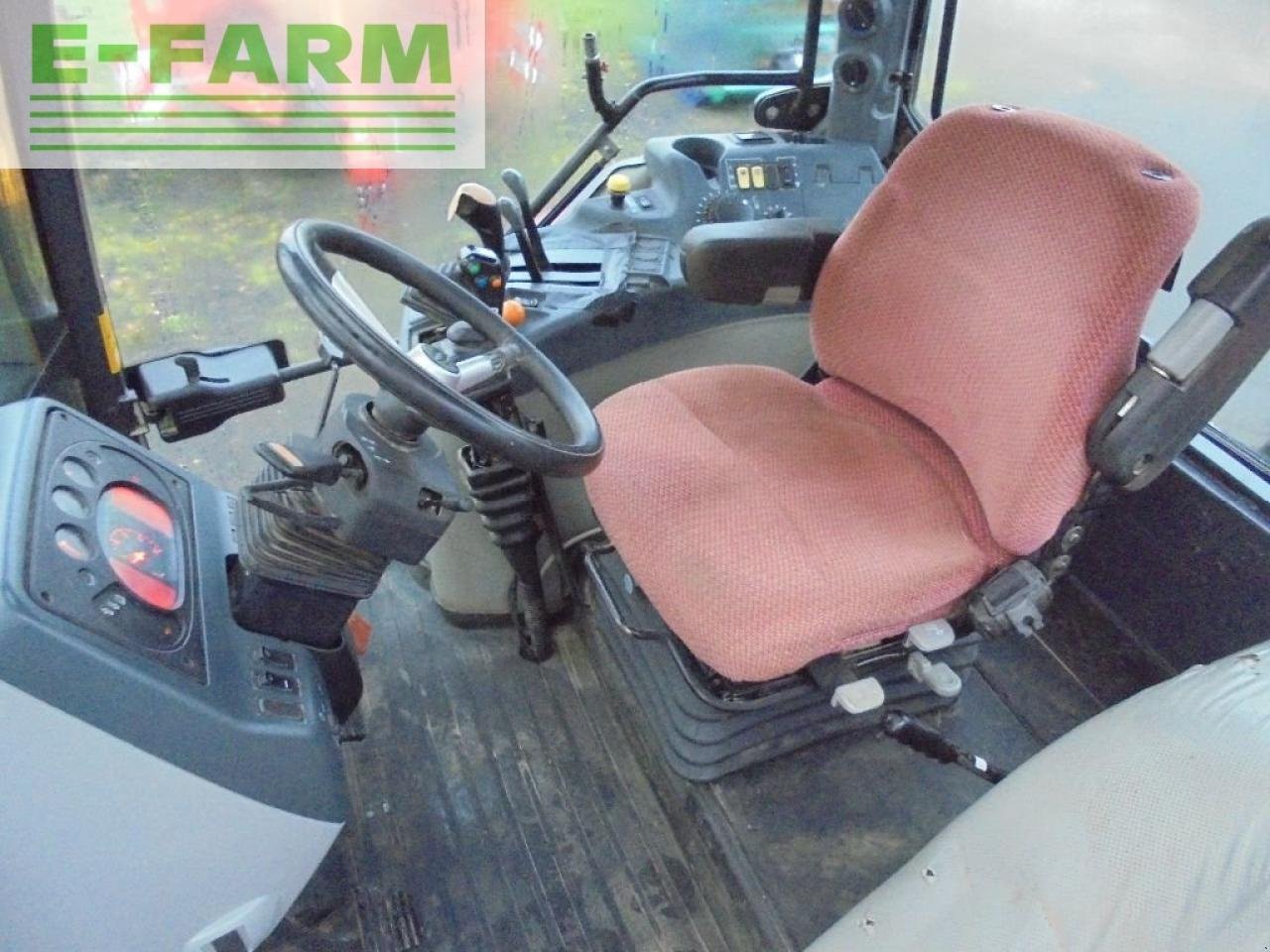 Traktor типа McCormick cx95, Gebrauchtmaschine в Authon (Фотография 8)