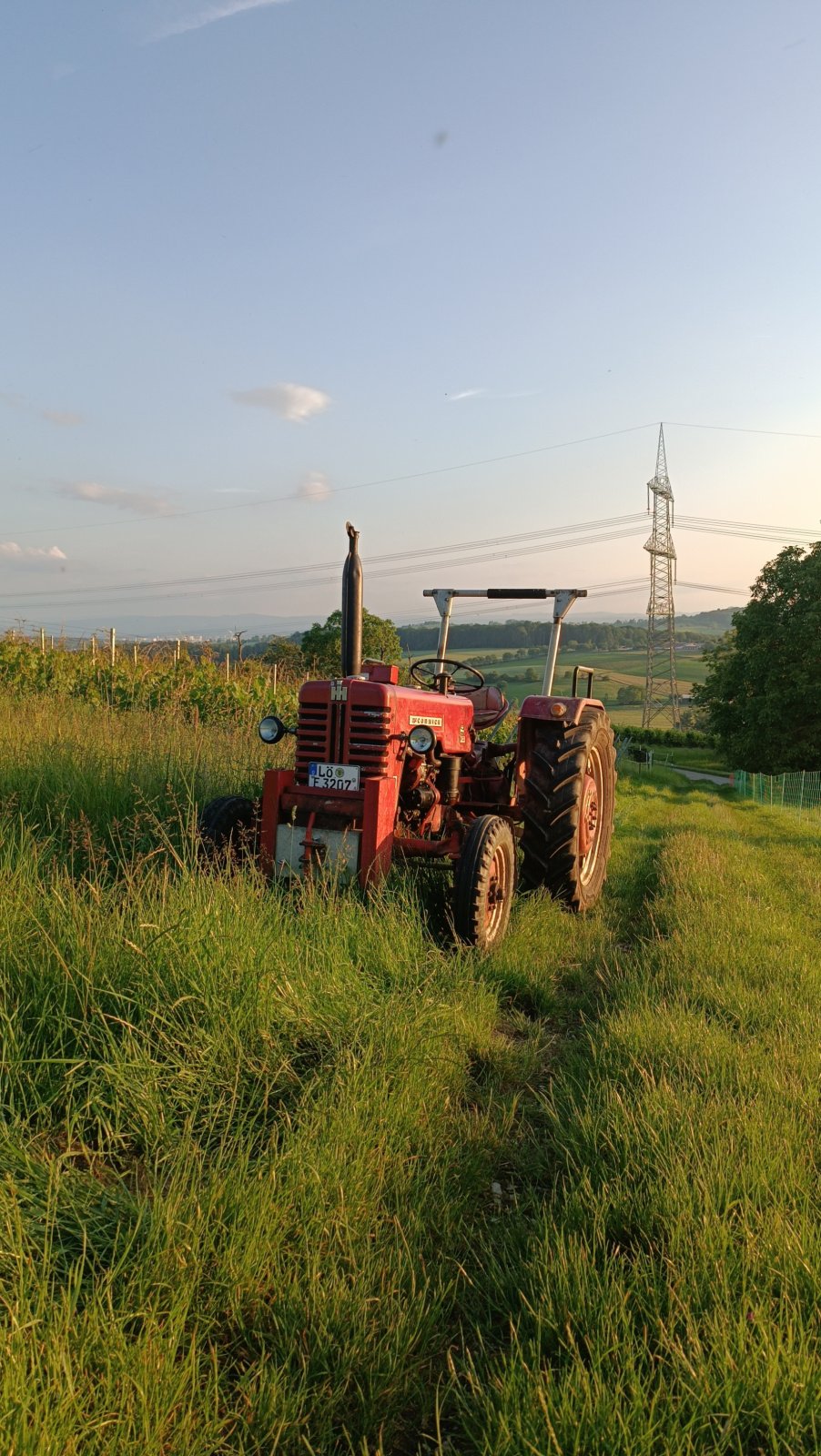 Traktor tip McCormick D-320, Gebrauchtmaschine in Kandern (Poză 1)