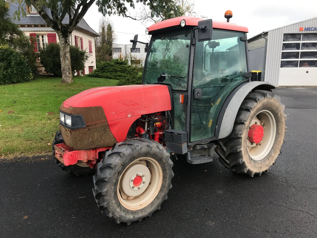 Traktor Türe ait McCormick F 95 XL . DESTOCKAGE, Gebrauchtmaschine içinde UZERCHE (resim 1)