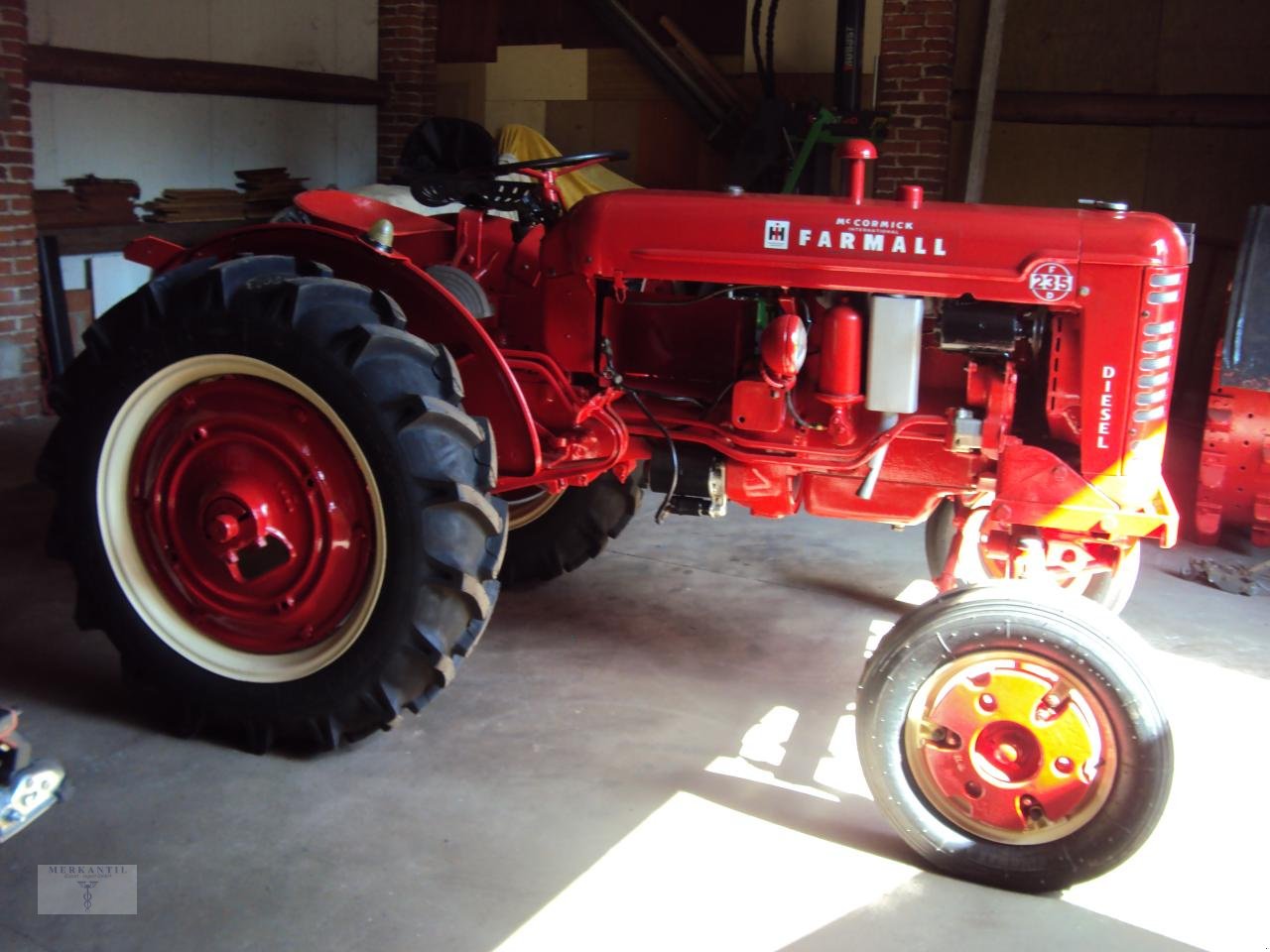 Traktor van het type McCormick Farmall F-235 D, Gebrauchtmaschine in Pragsdorf (Foto 2)