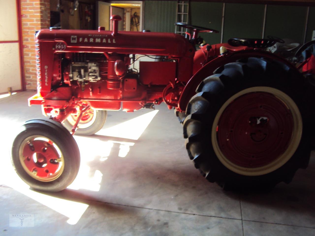 Traktor van het type McCormick Farmall F-235 D, Gebrauchtmaschine in Pragsdorf (Foto 3)