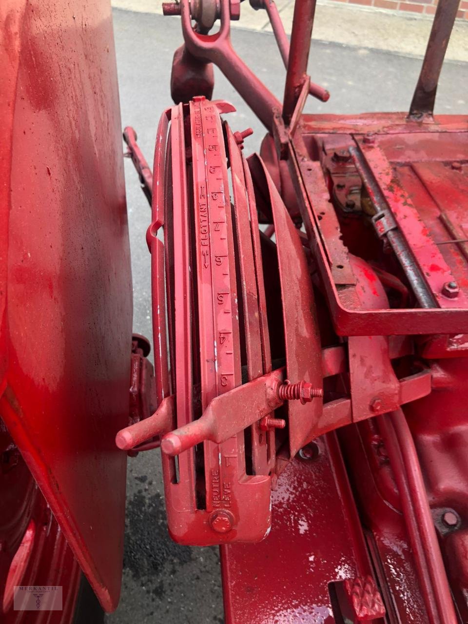 Traktor Türe ait McCormick Farmall F-265, Gebrauchtmaschine içinde Pragsdorf (resim 10)