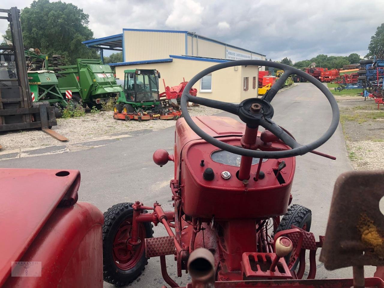 Traktor des Typs McCormick Farmall F-265, Gebrauchtmaschine in Pragsdorf (Bild 14)