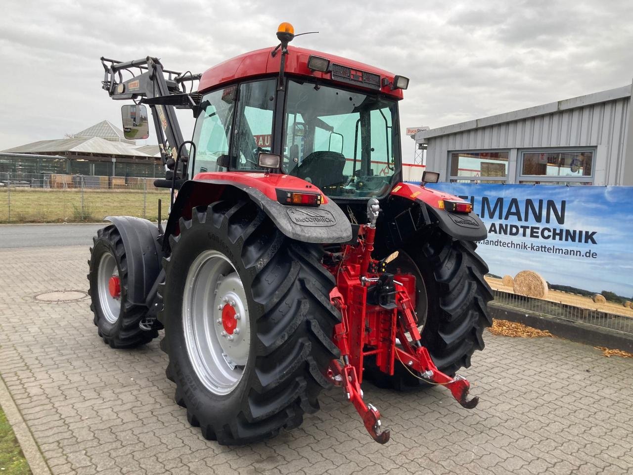 Traktor van het type McCormick MC 100, Gebrauchtmaschine in Stuhr (Foto 4)