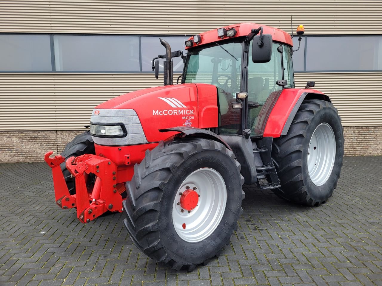 Traktor des Typs McCormick mc-120, Gebrauchtmaschine in Houten (Bild 1)