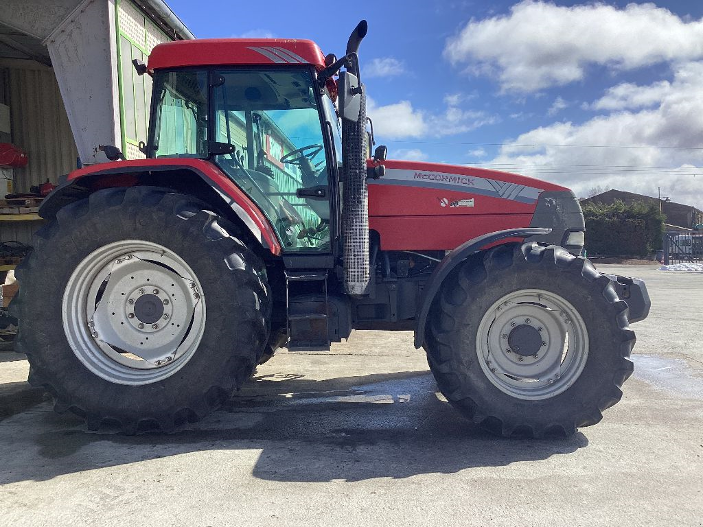 Traktor van het type McCormick MTX 120, Gebrauchtmaschine in AUMONT AUBRAC (Foto 3)