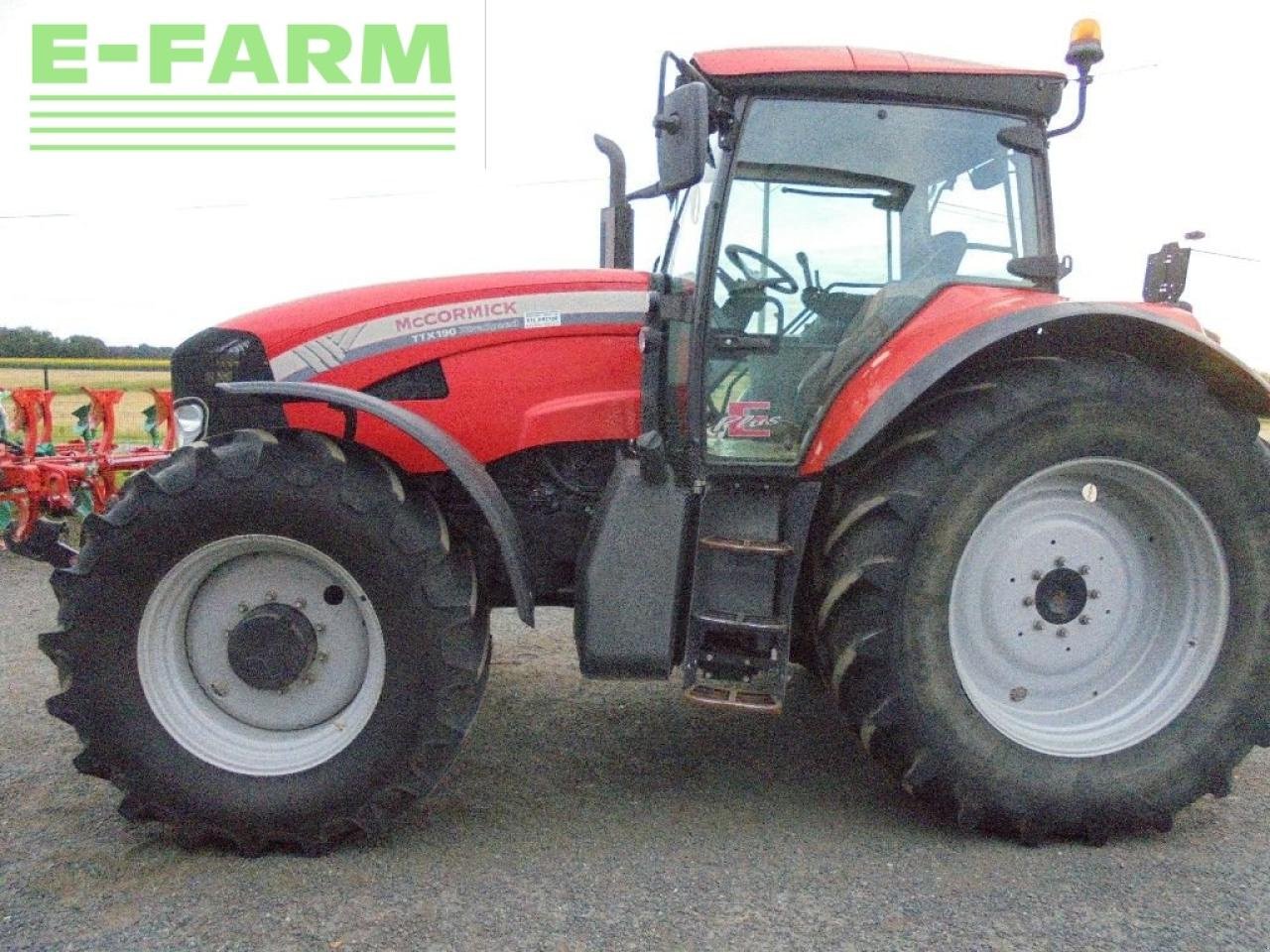 Traktor типа McCormick ttx 230 xtraspeed, Gebrauchtmaschine в Authon (Фотография 3)