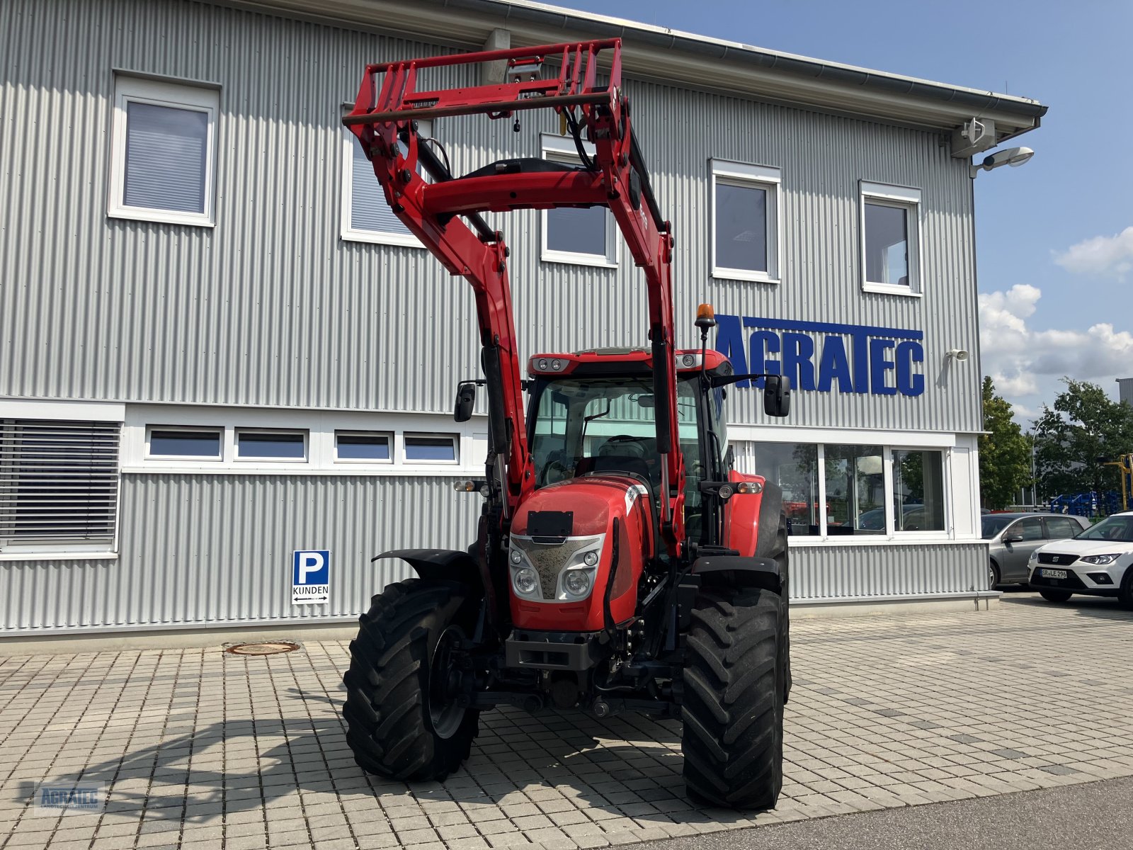 Traktor des Typs McCormick X 6.430, Gebrauchtmaschine in Salching bei Straubing (Bild 3)