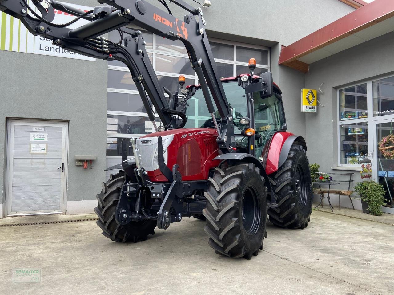 Traktor Türe ait McCormick X4.080 mit Frontlader, Klima, Akion Powershuttle kostenlos!, Neumaschine içinde Geiselhöring (resim 1)