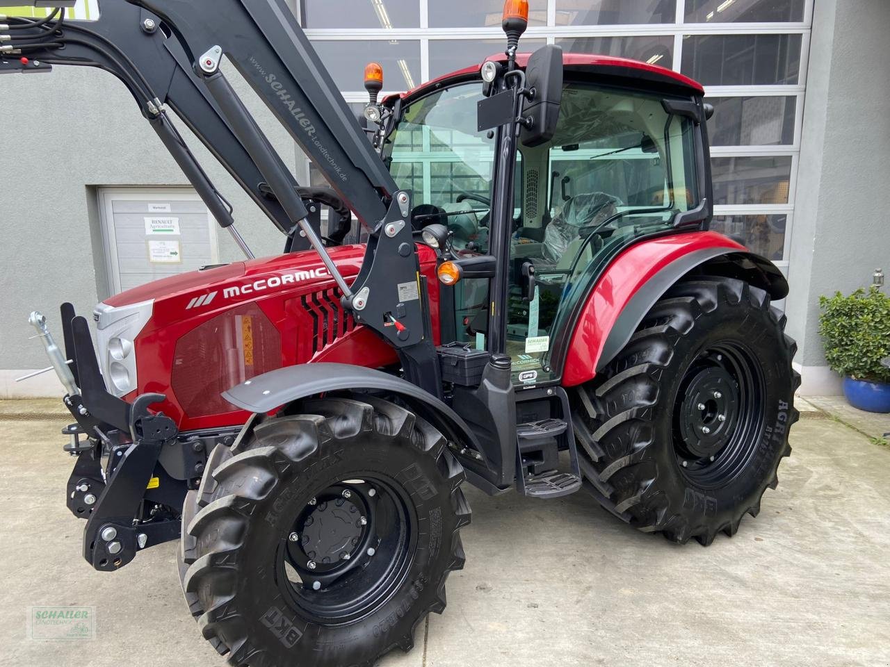 Traktor typu McCormick X4.080 mit Frontlader, Klima, Akion Powershuttle kostenlos!, Neumaschine v Geiselhöring (Obrázek 4)