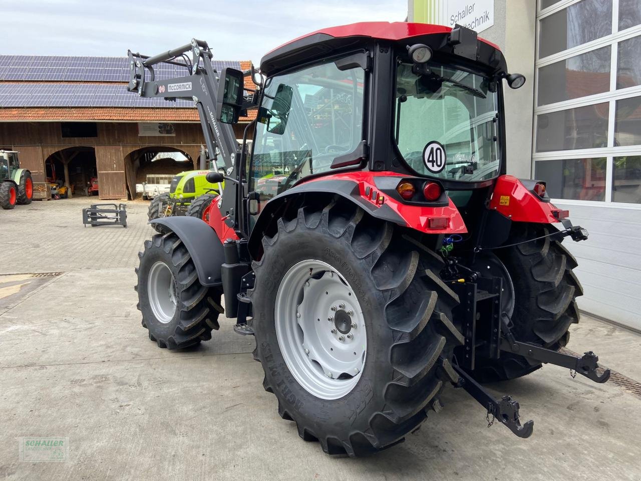 Traktor typu McCormick X4.080 mit Frontlader, Klima, Akion Powershuttle kostenlos!, Neumaschine w Geiselhöring (Zdjęcie 7)