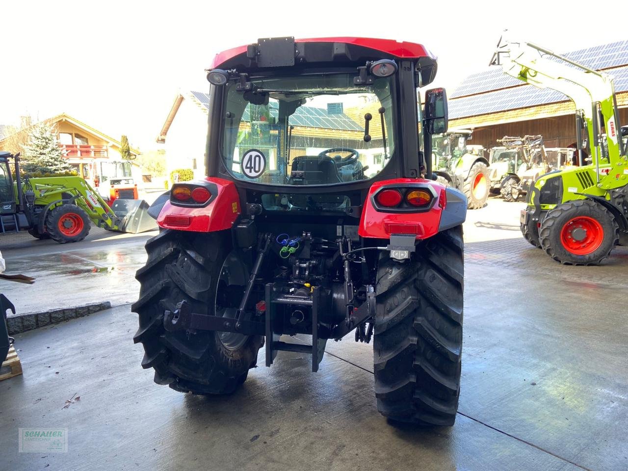 Traktor типа McCormick X4.080 mit Frontlader, Klima, Akion Powershuttle kostenlos!, Neumaschine в Geiselhöring (Фотография 18)