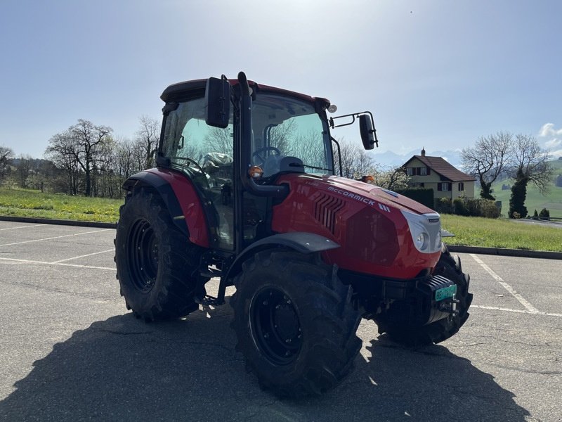 Traktor of the type McCormick X4.080, Neumaschine in Helgisried (Picture 2)