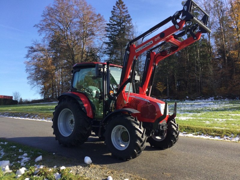 Traktor van het type McCormick X4.70, Neumaschine in Fürsteneck