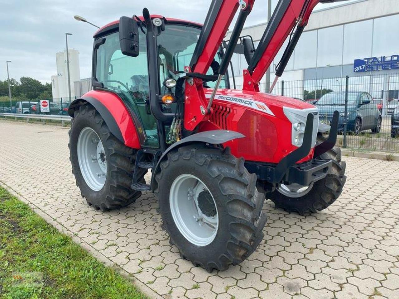 Traktor van het type McCormick X5.085 NEUMASCHINE, Gebrauchtmaschine in Oyten (Foto 3)