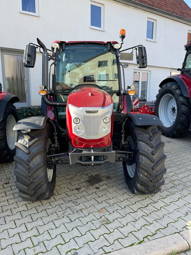 Traktor типа McCormick X5.085, Neumaschine в Meeder (Фотография 2)