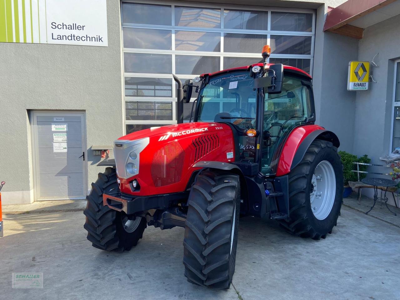 Traktor tipa McCormick X5.110 Aktionsmodell a.W. mit Frontlader, Neumaschine u Geiselhöring (Slika 2)