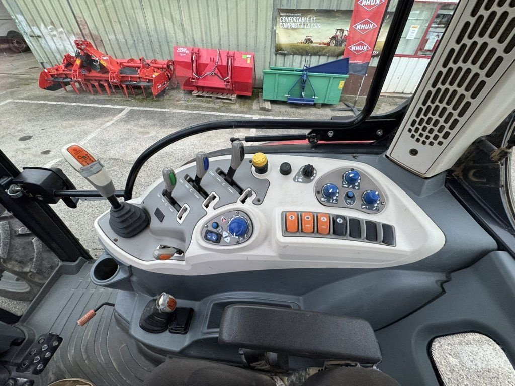 Traktor typu McCormick X5.35, Gebrauchtmaschine w BEAULEU (Zdjęcie 10)