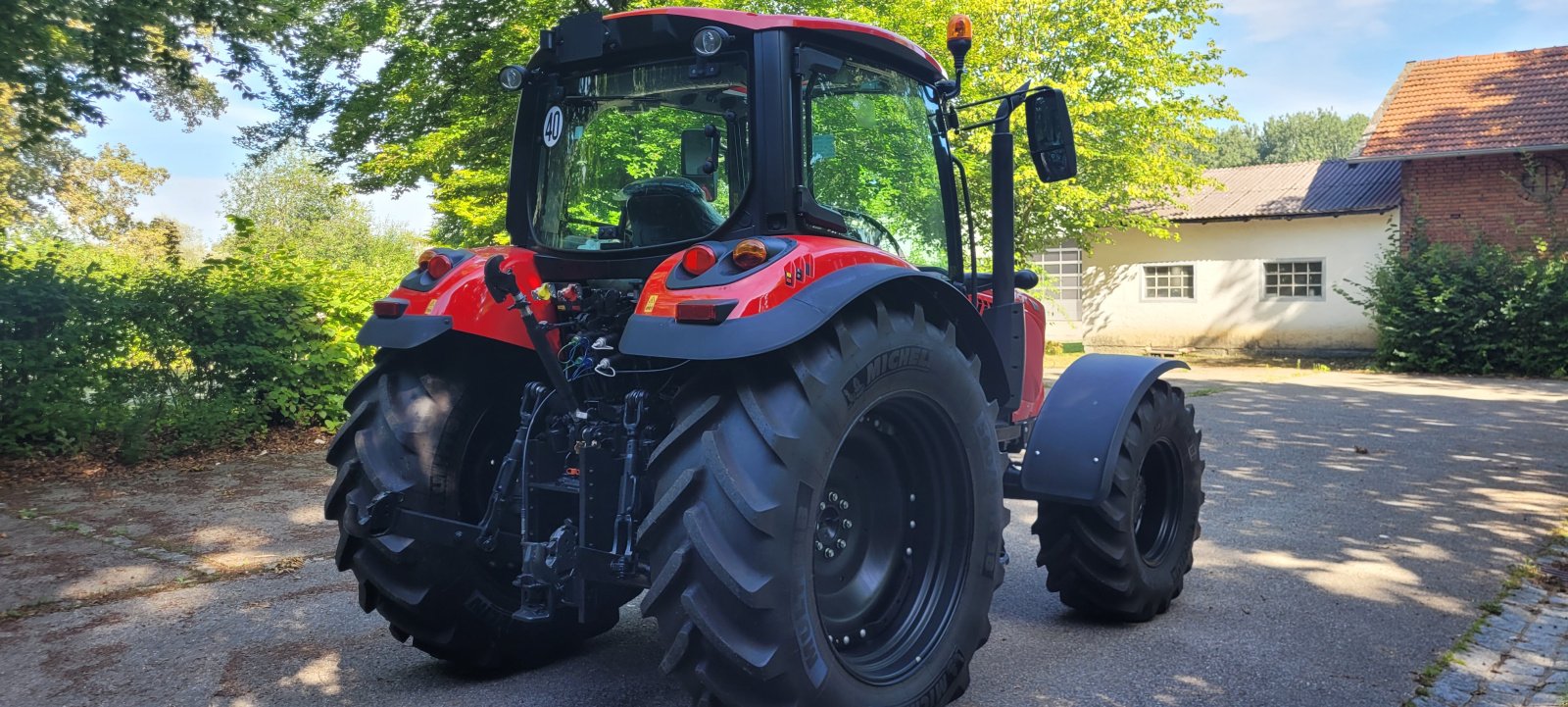 Traktor van het type McCormick X6.125, Neumaschine in Schwindegg (Foto 4)