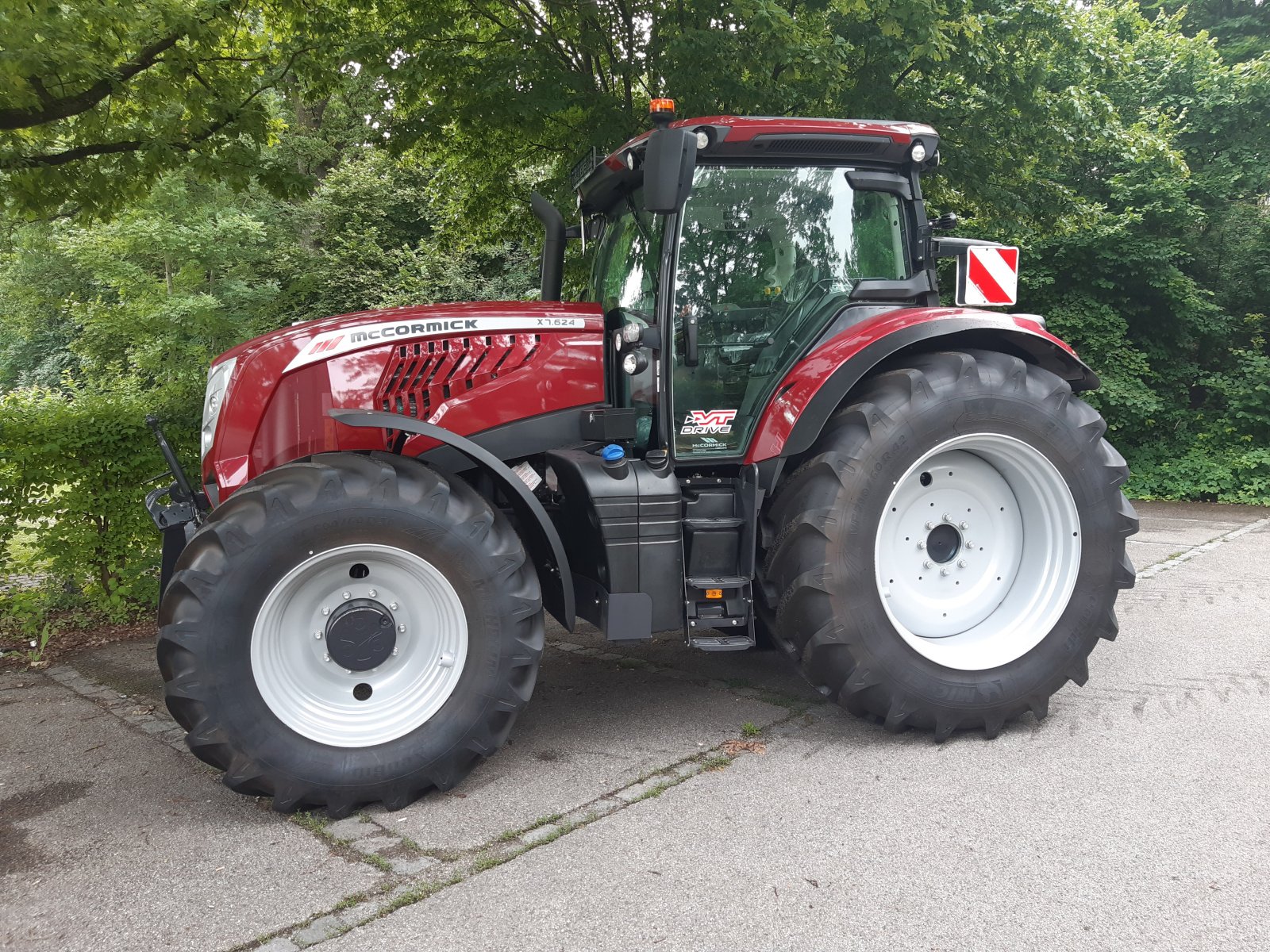 Traktor van het type McCormick X7.624, Neumaschine in Schwindegg (Foto 7)