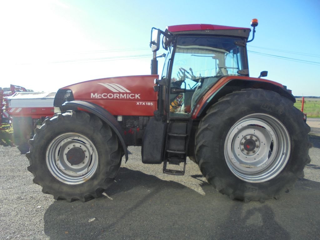 Traktor от тип McCormick XTX 185, Gebrauchtmaschine в AUTHON (Снимка 4)