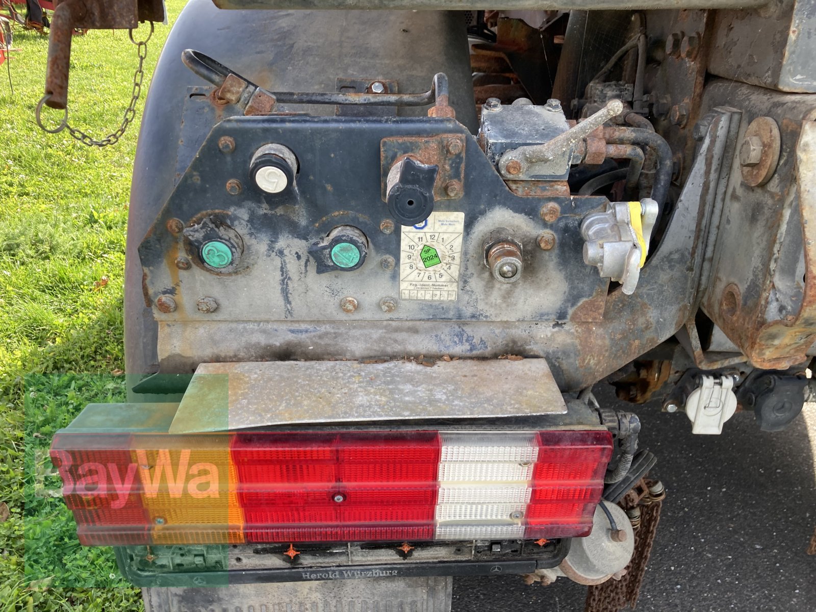 Traktor van het type Mercedes-Benz Unimog 405, Gebrauchtmaschine in Giebelstadt (Foto 7)