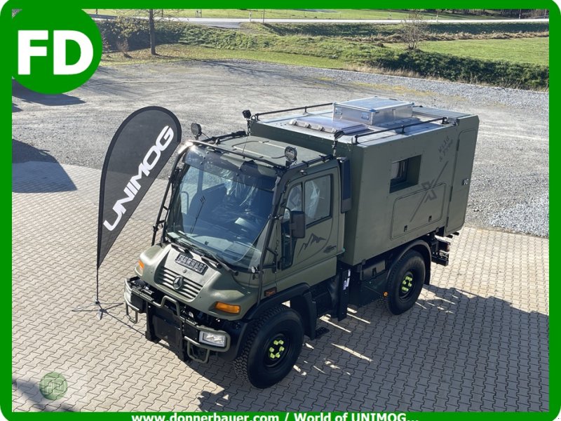 Traktor typu Mercedes-Benz Unimog mit Wohnkoffer und Pritsche, Gebrauchtmaschine v Hinterschmiding (Obrázek 1)