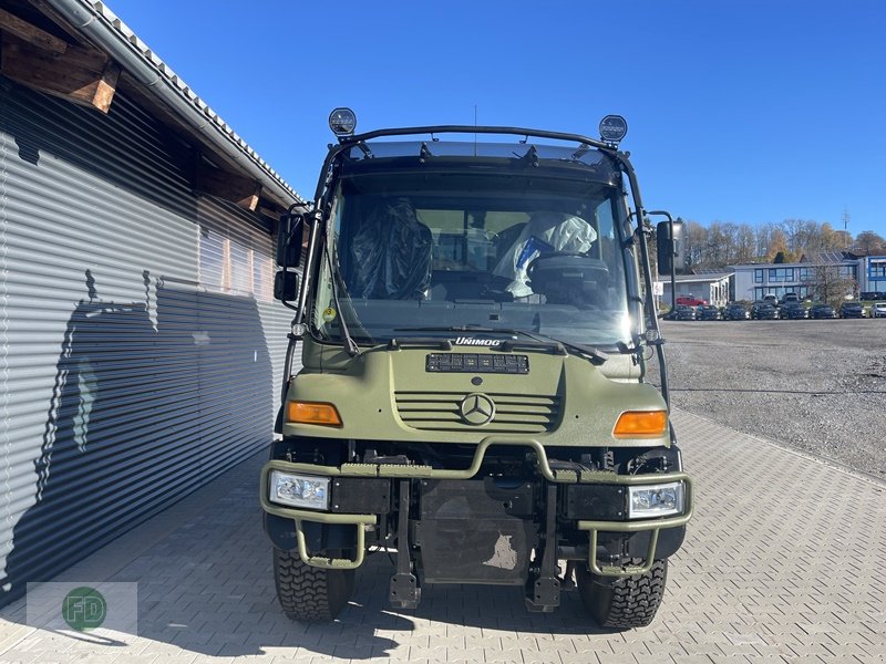 Traktor van het type Mercedes-Benz Unimog mit Wohnkoffer und Pritsche, Gebrauchtmaschine in Hinterschmiding (Foto 5)