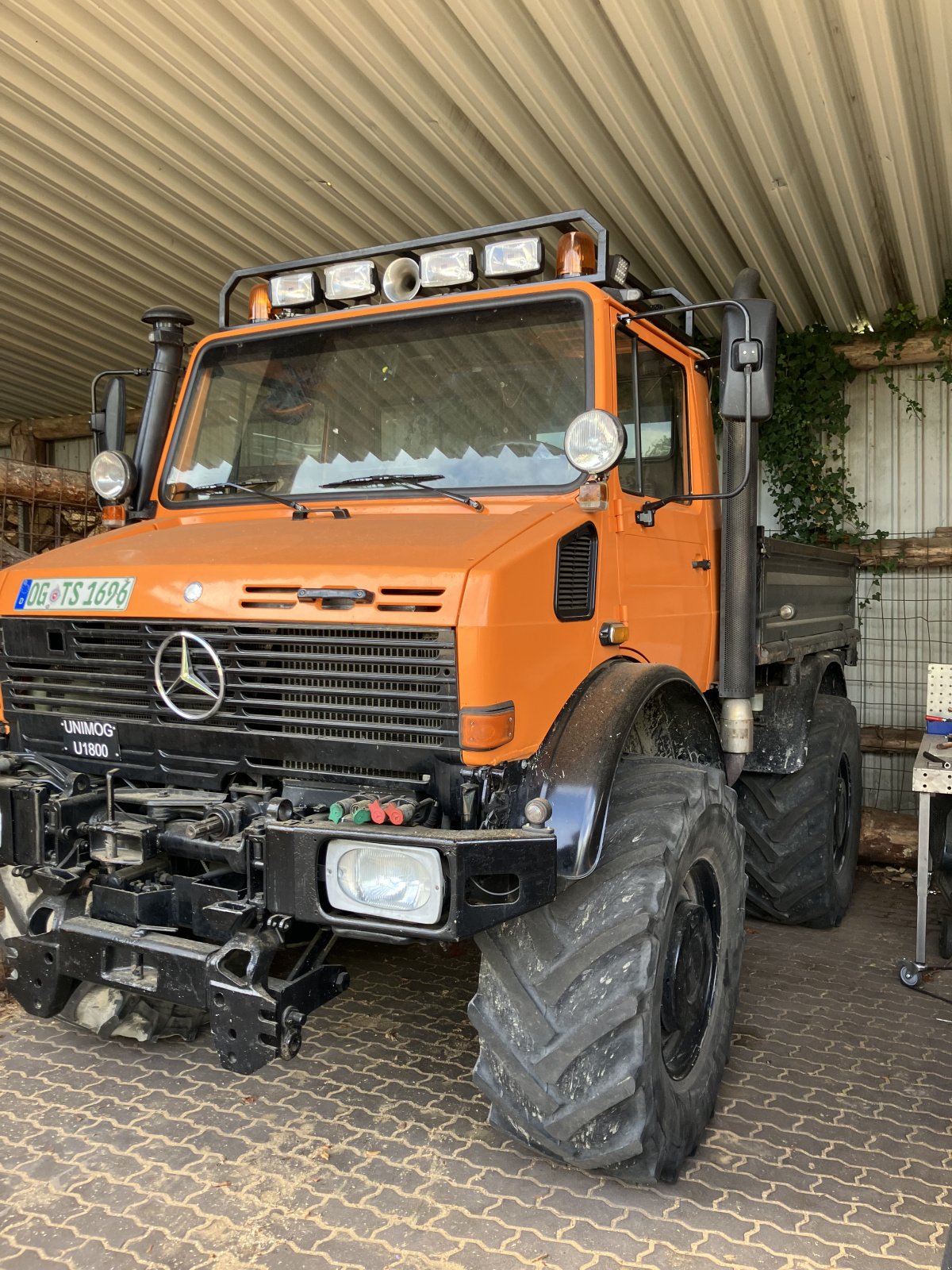 Traktor des Typs Mercedes-Benz Unimog U 1800, Gebrauchtmaschine in Burgdorf (Bild 20)