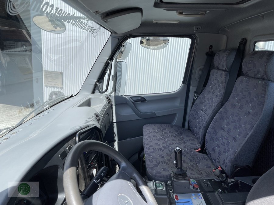 Traktor van het type Mercedes-Benz Unimog U20, Multitalent, 7500 kg, viele Optionen mgl., Gebrauchtmaschine in Hinterschmiding (Foto 19)