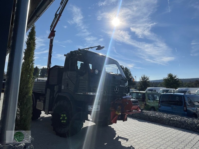 Traktor des Typs Mercedes-Benz Unimog U20 , Multitalent , klein und wendig, 7500 kg , 1.Hand , 1a Zustand, Gebrauchtmaschine in Hinterschmiding (Bild 4)