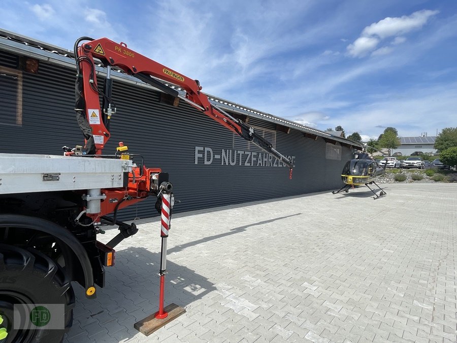 Traktor des Typs Mercedes-Benz Unimog U300 Agrar mit Kran , 1a Zustand , Rarität , 7500 kg, Gebrauchtmaschine in Hinterschmiding (Bild 13)