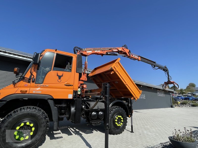 Traktor du type Mercedes-Benz Unimog U400 mit Kran, Kipper, Zapfwelle, Funk, LOF Zulassung , 5x6 Kreis, Gebrauchtmaschine en Hinterschmiding (Photo 3)