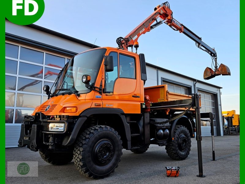 Traktor tipa Mercedes-Benz Unimog U400 mit Kran, Kipper, Zapfwelle, Greifer , Zulassung als Traktor, Gebrauchtmaschine u Hinterschmiding (Slika 1)