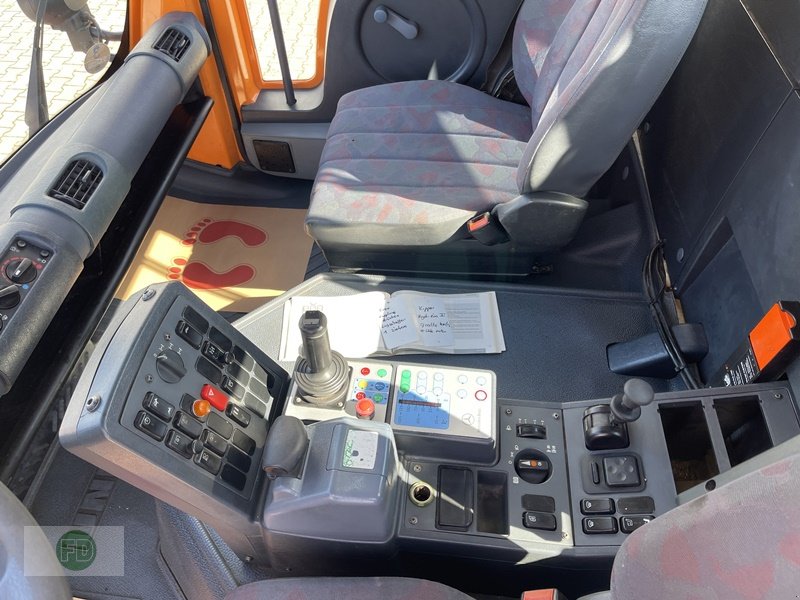 Traktor tip Mercedes-Benz Unimog U400 mit Kran, Kipper, Zapfwelle, Lof Zulassung, Gebrauchtmaschine in Hinterschmiding (Poză 18)