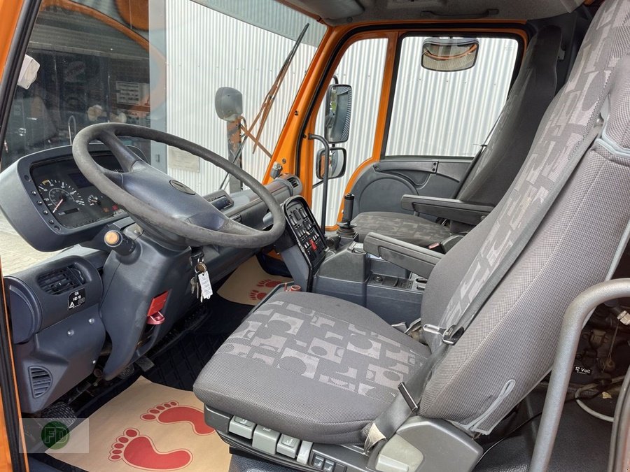 Traktor typu Mercedes-Benz Unimog U500 Automatik mit Kran, große Pritsche , viele Extras, Gebrauchtmaschine v Hinterschmiding (Obrázek 3)