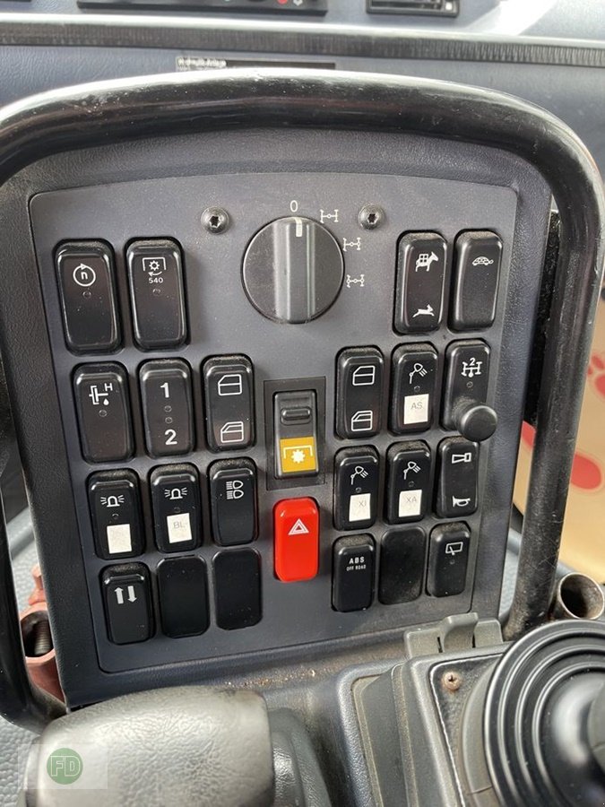 Traktor del tipo Mercedes-Benz Unimog U500 Automatik mit Kran, Zapfwelle, Kipper , 1a Zustand , viele Extras, Finanzierung mgl., Gebrauchtmaschine en Hinterschmiding (Imagen 9)