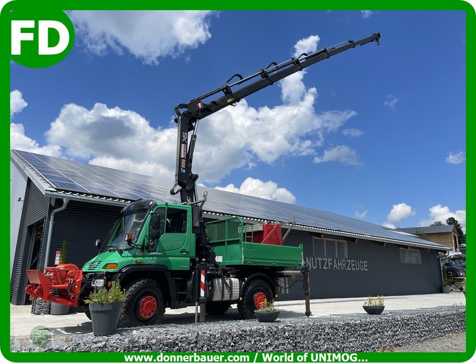 Traktor des Typs Mercedes-Benz Unimog U500 mit Mega Kran, 17.30 Meter , 5x6 Kreis, Funk, Arbeitskorb, Reifendruckregelanlage , 1a Zustand, Gebrauchtmaschine in Hinterschmiding (Bild 1)