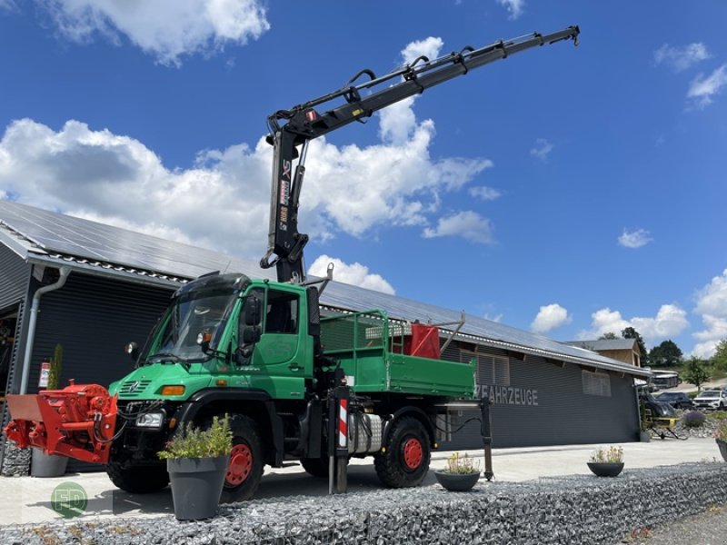 Traktor Türe ait Mercedes-Benz Unimog U500 mit Mega Kran, 17.30 Meter , 5x6 Kreis, Funk, Arbeitskorb, Reifendruckregelanlage , 1a Zustand, Gebrauchtmaschine içinde Hinterschmiding (resim 5)