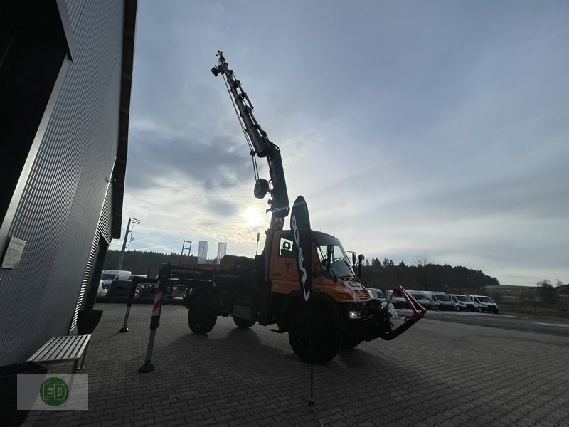 Traktor Türe ait Mercedes-Benz Unimog U500 mit Mega Kran, Hiab 288 , 5x6 Kreis, Zapfwelle, Kipper, Automatik, Multitalent , Einzigartig, Gebrauchtmaschine içinde Hinterschmiding (resim 8)