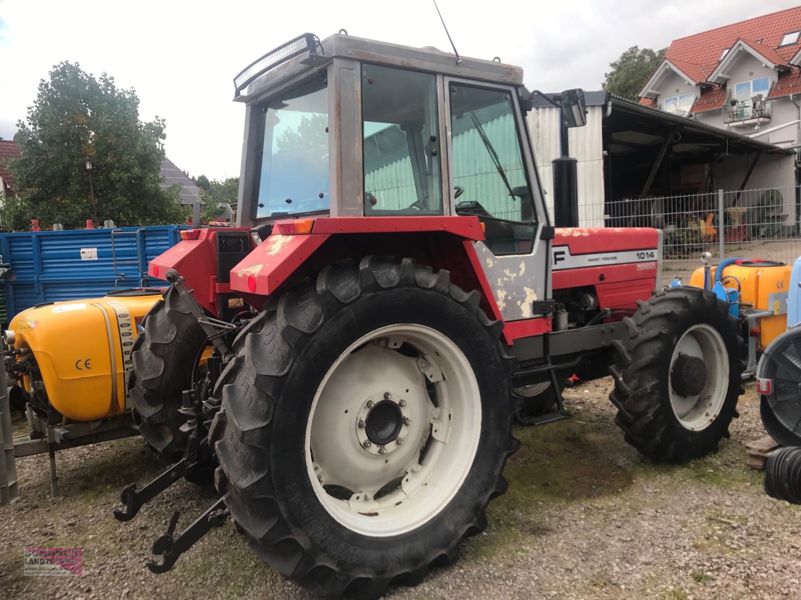 Traktor del tipo MFMassey 1014, Gebrauchtmaschine In Ilbesheim (Immagine 1)