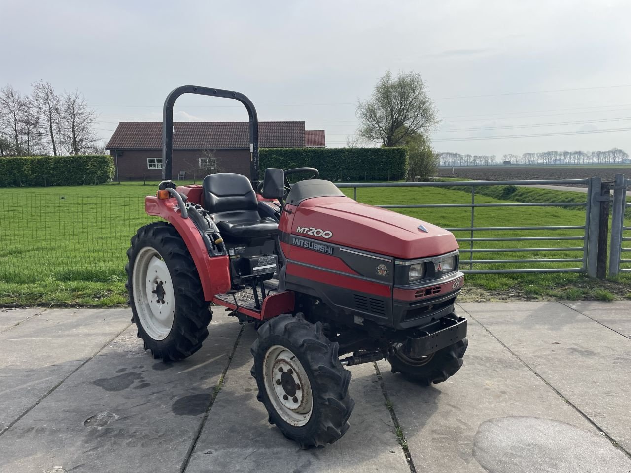 Traktor tipa Mitsubishi MT 200, Gebrauchtmaschine u Klaaswaal (Slika 9)