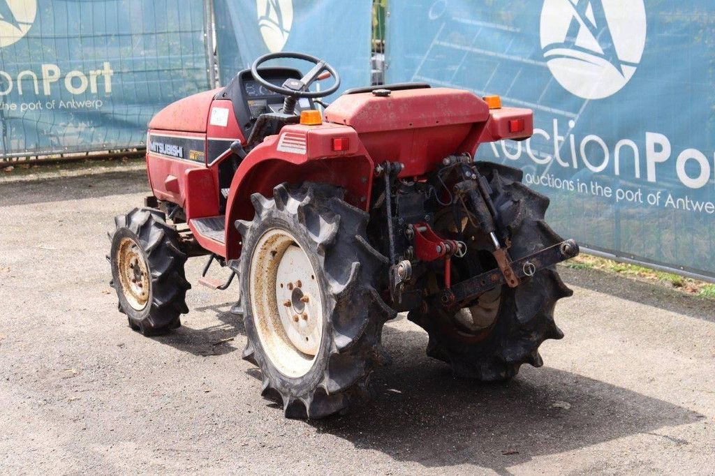 Traktor des Typs Mitsubishi MT165, Gebrauchtmaschine in Antwerpen (Bild 4)