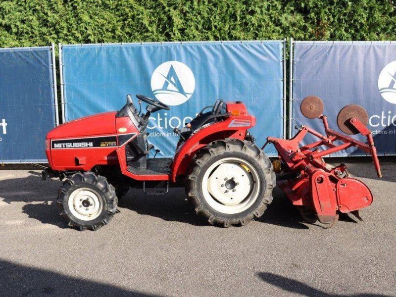 Traktor van het type Mitsubishi MT165, Gebrauchtmaschine in Antwerpen (Foto 1)